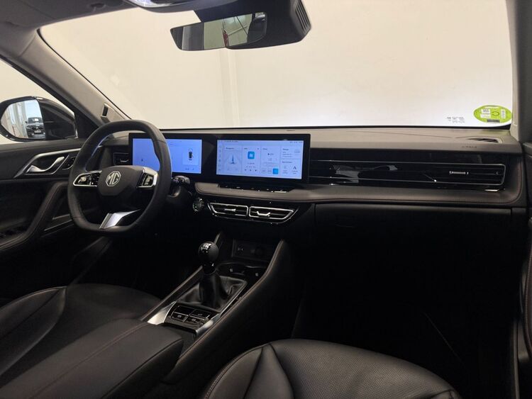 MG HS LUXURY foto 11