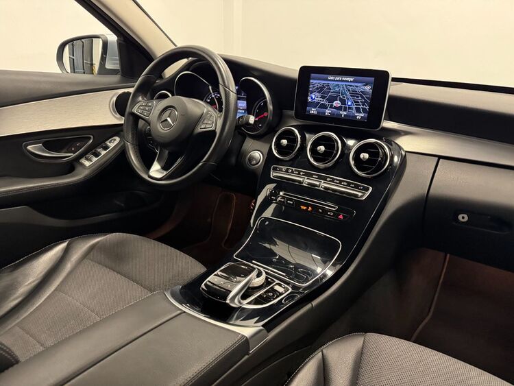 Mercedes Clase C AMG 220 foto 12