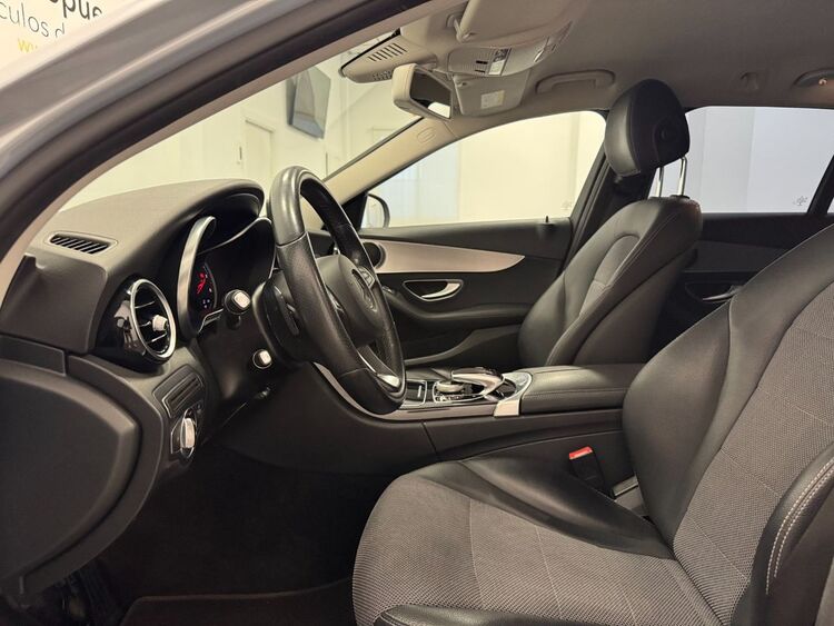 Mercedes Clase C AMG 220 foto 15