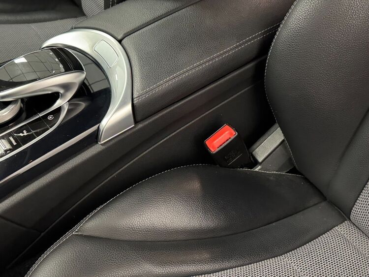 Mercedes Clase C AMG 220 foto 26