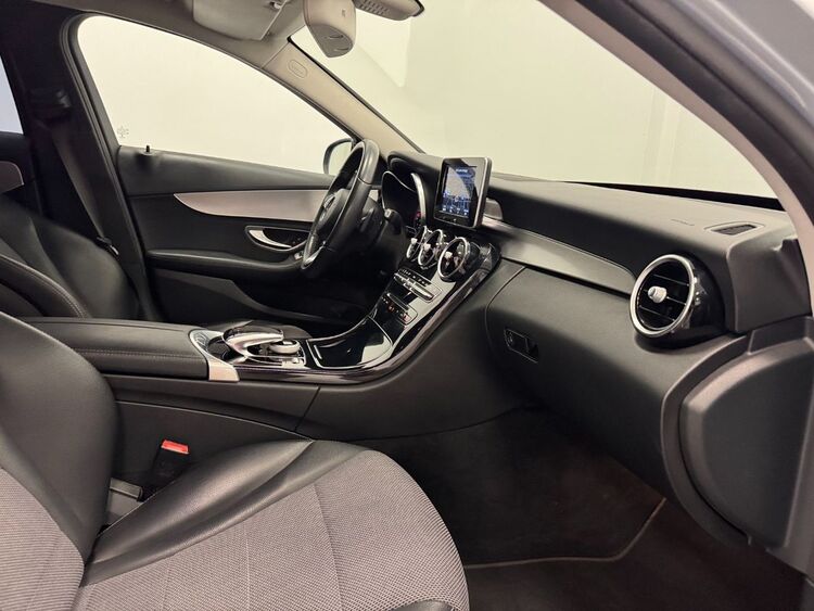 Mercedes Clase C AMG 220 foto 29