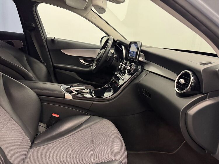 Mercedes Clase C AMG 220 foto 30