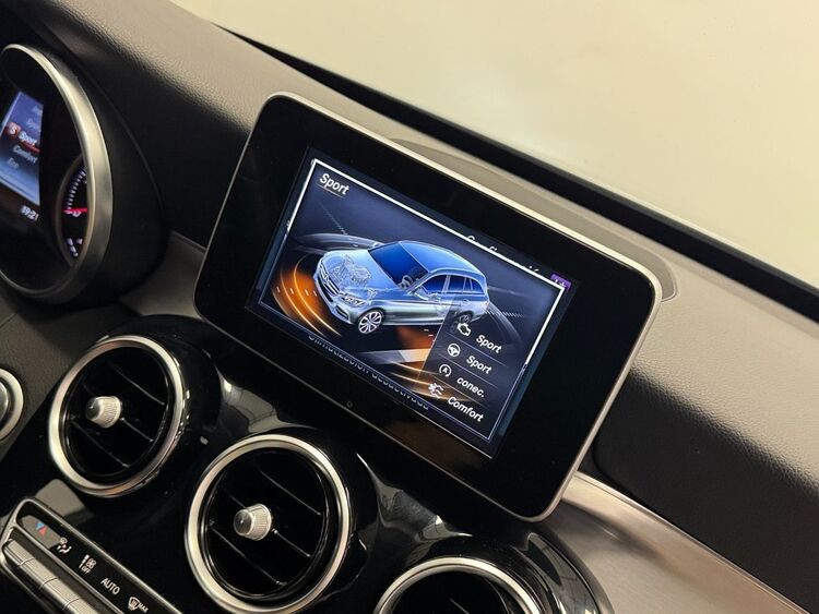 Mercedes Clase C AMG 220 foto 36