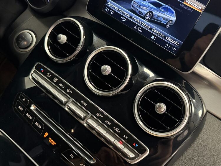 Mercedes Clase C AMG 220 foto 38