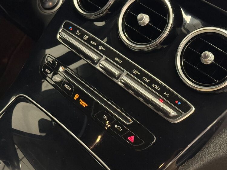 Mercedes Clase C AMG 220 foto 39