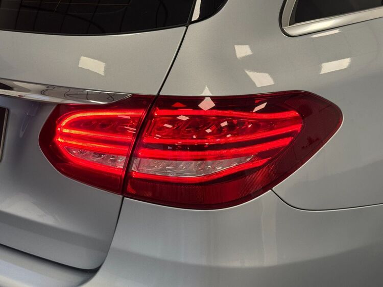 Mercedes Clase C AMG 220 foto 46