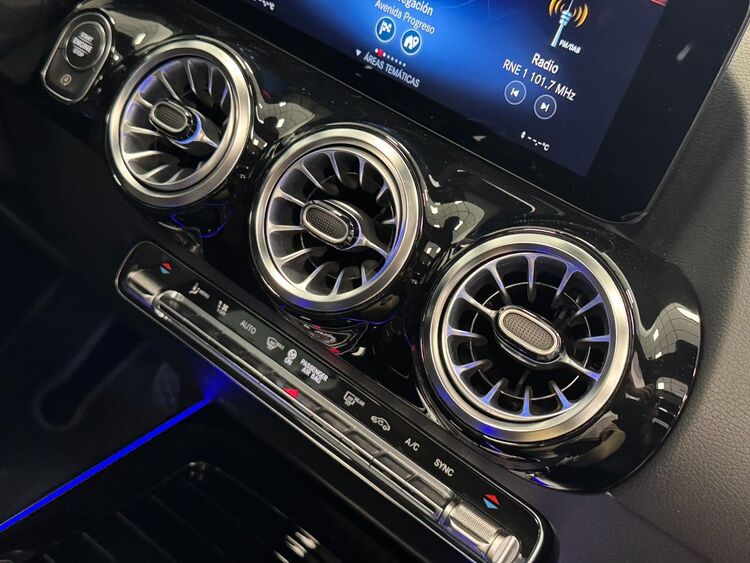 Mercedes GLA 200 foto 35