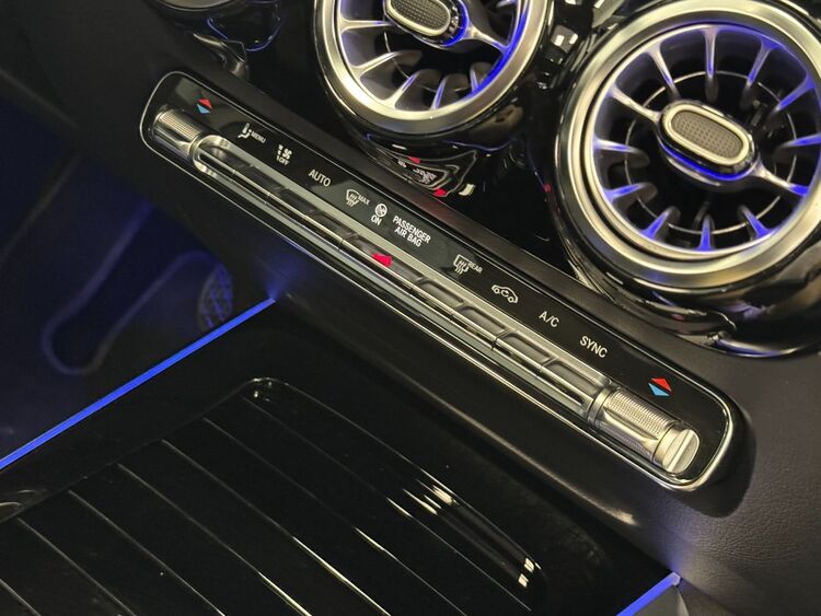 Mercedes GLA 200 foto 39