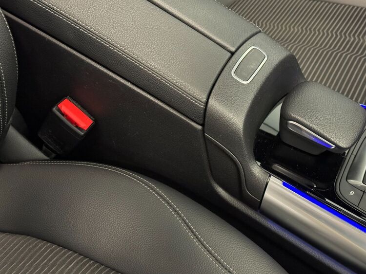 Mercedes GLA 200 foto 42