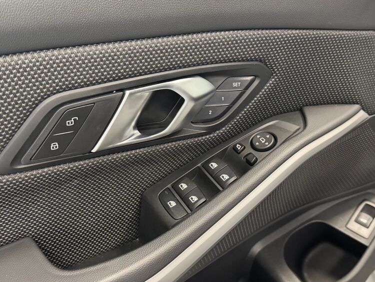 BMW Serie 3 TOURING foto 17