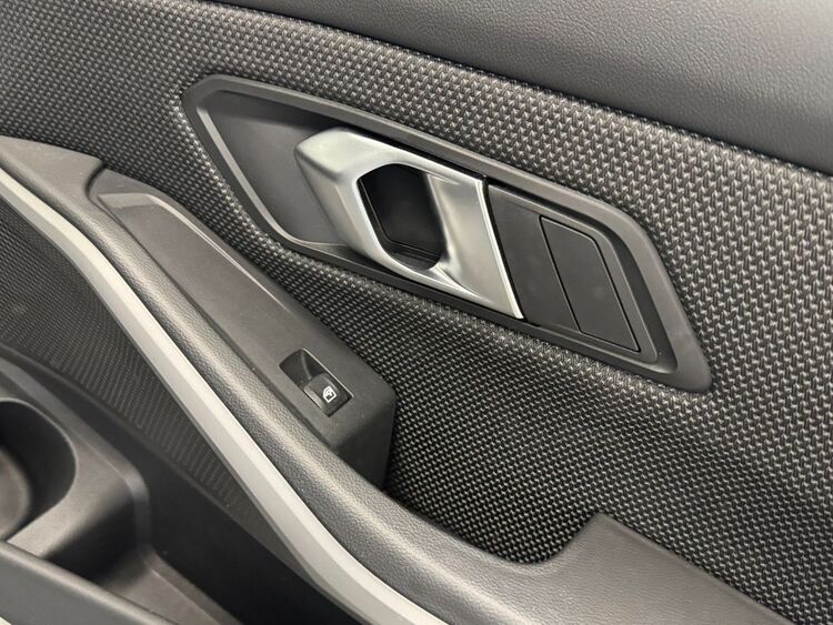 BMW Serie 3 TOURING foto 30