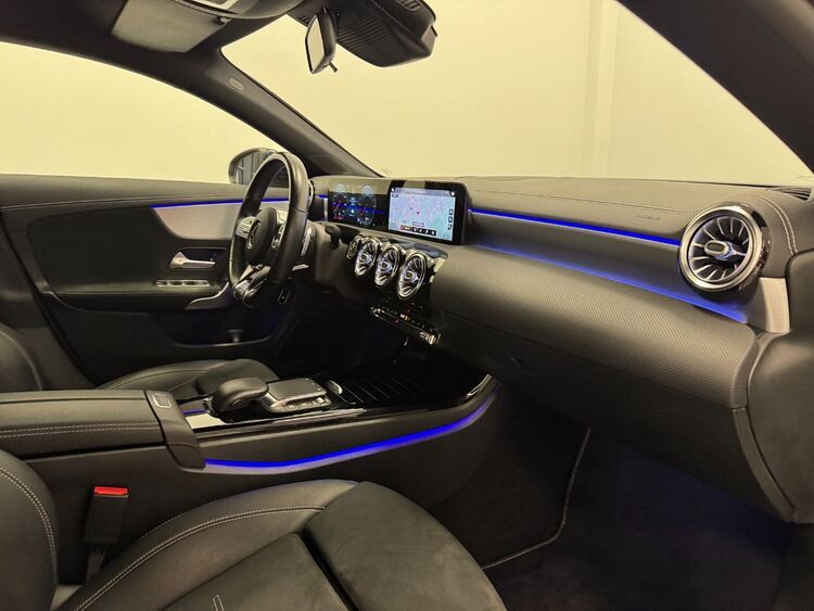 Mercedes CLA 250 E AMG foto 30