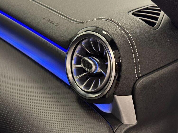 Mercedes CLA 250 E AMG foto 33