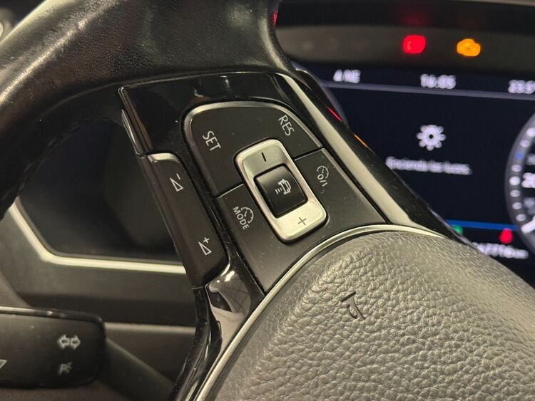 Volkswagen Tiguan R-LINE foto 24