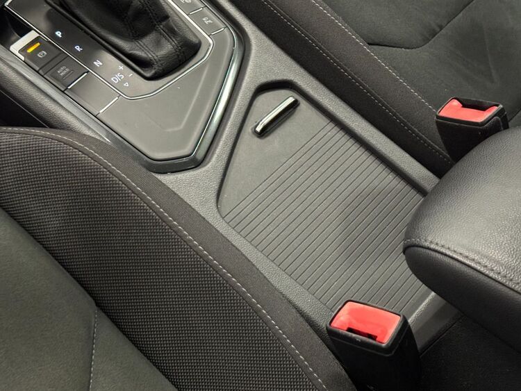 Volkswagen Tiguan R-LINE foto 27