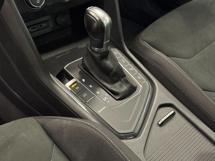 Volkswagen Tiguan R-LINE foto 28