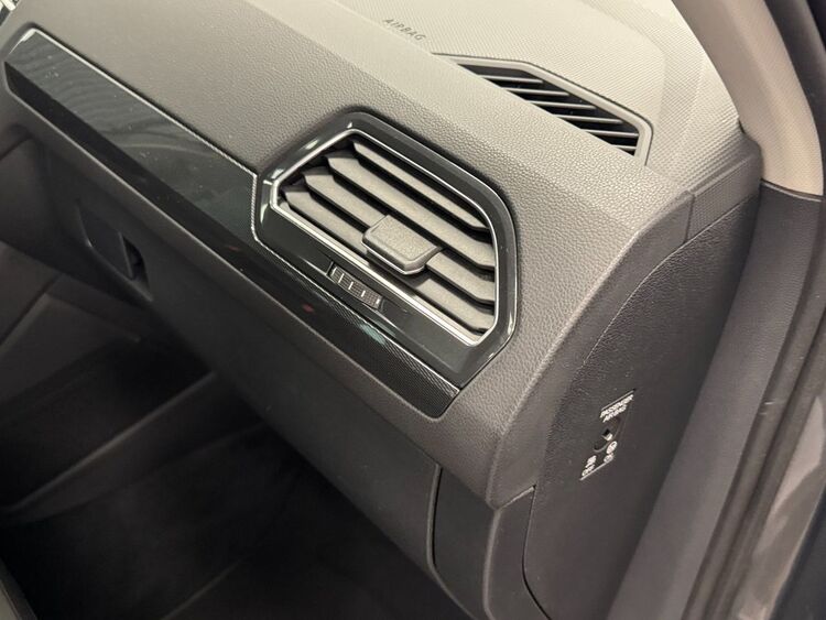 Volkswagen Tiguan R-LINE foto 33