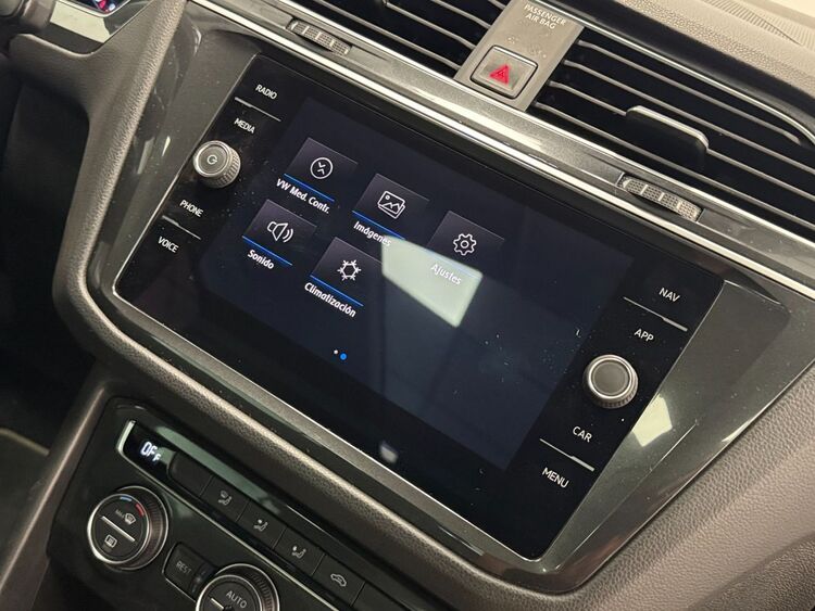 Volkswagen Tiguan R-LINE foto 37