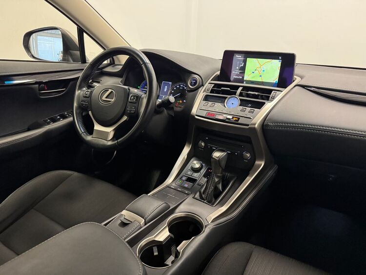 Lexus NX 300H BUSINESS foto 12