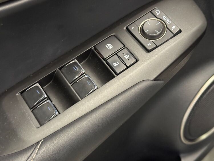 Lexus NX 300H BUSINESS foto 16