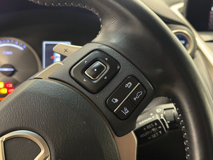 Lexus NX 300H BUSINESS foto 23