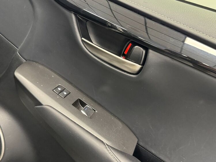 Lexus NX 300H BUSINESS foto 31