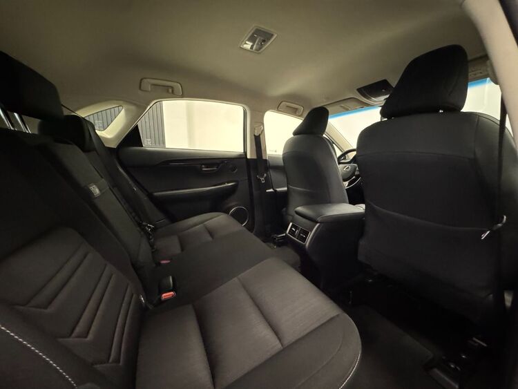 Lexus NX 300H BUSINESS foto 43