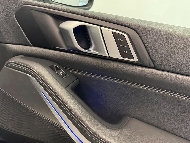 BMW X5 XDRIVE 40i foto 32