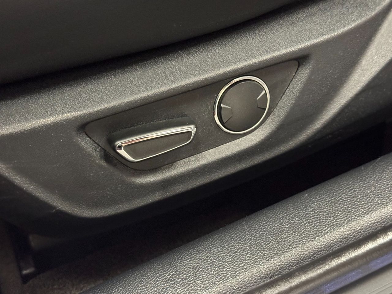 Ford Mustang GT miniatura 17