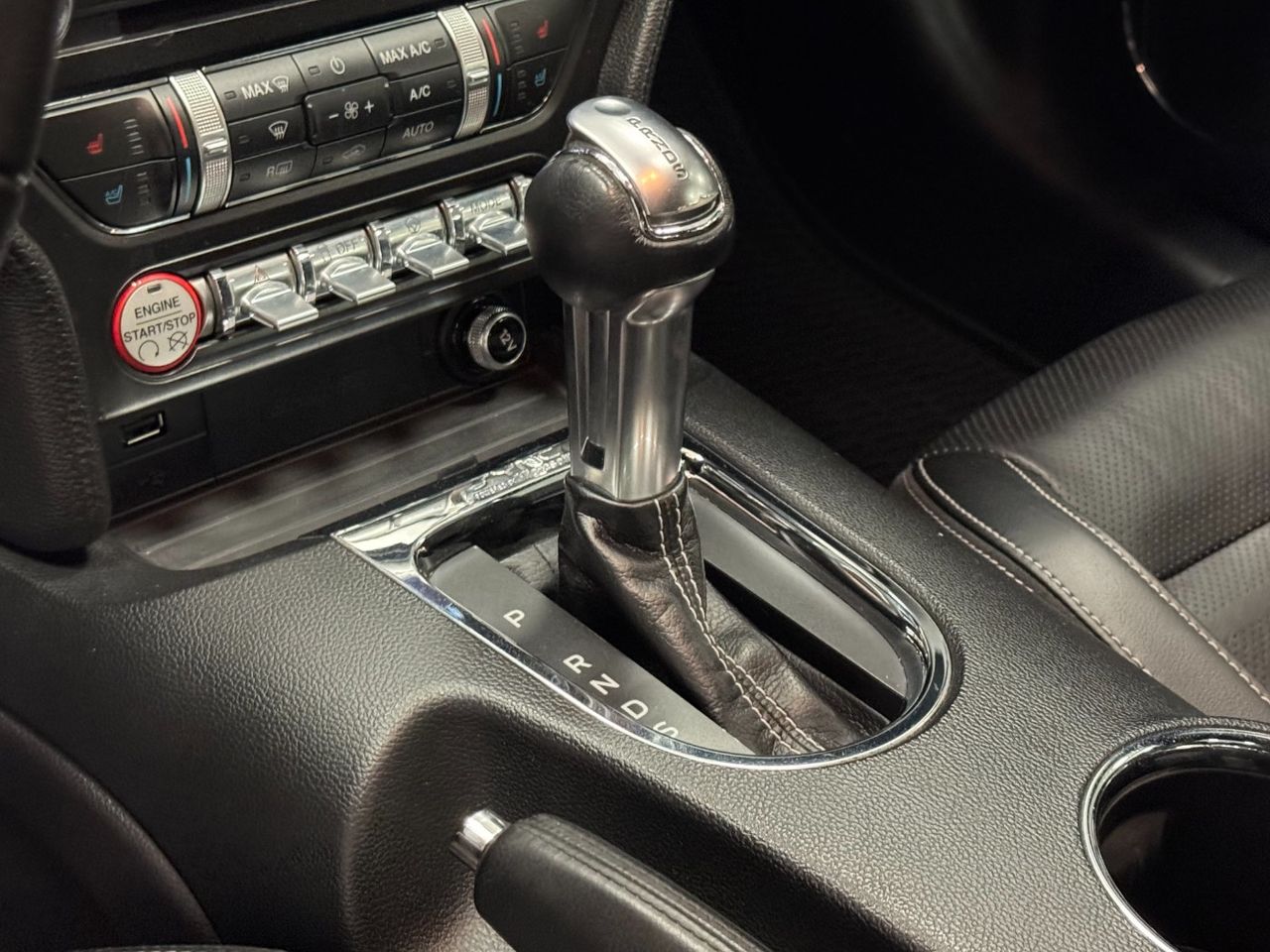 Ford Mustang GT miniatura 28