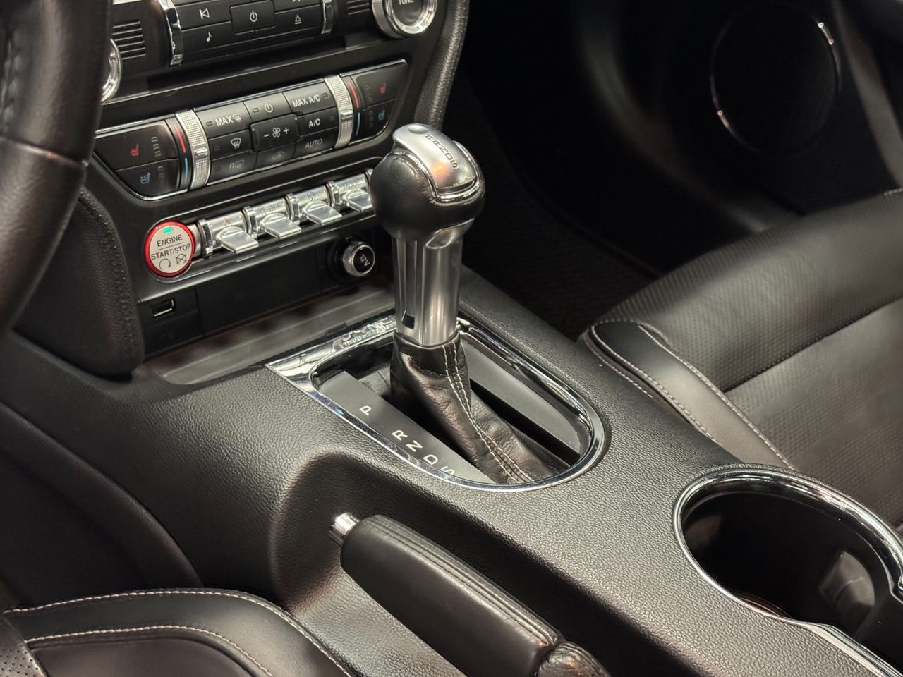 Ford Mustang GT foto 27