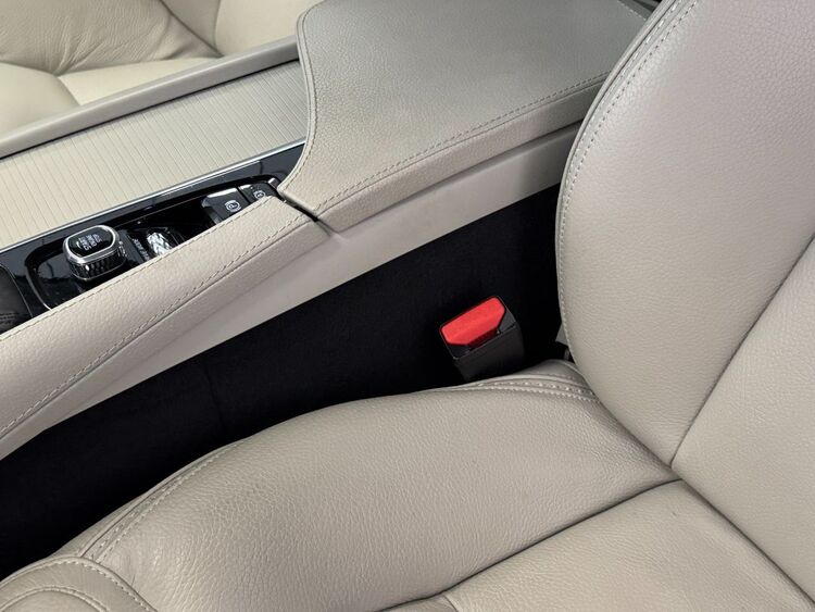 Volvo V90 D5 foto 25