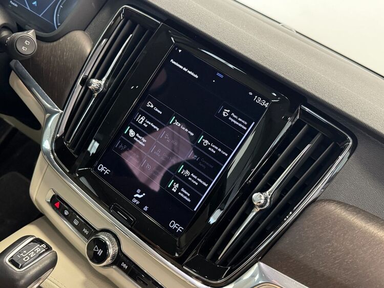 Volvo V90 D5 foto 33