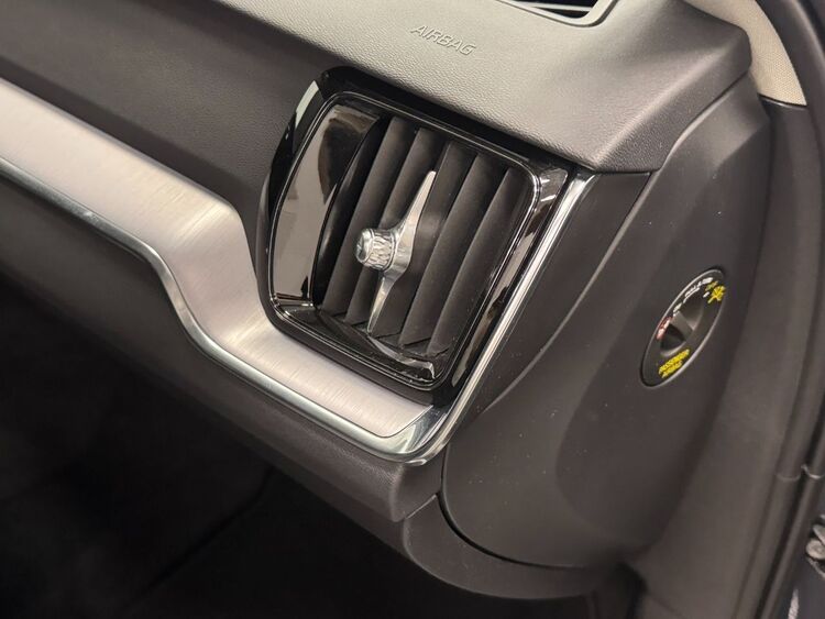 Volvo V60 CORE AUTO foto 31