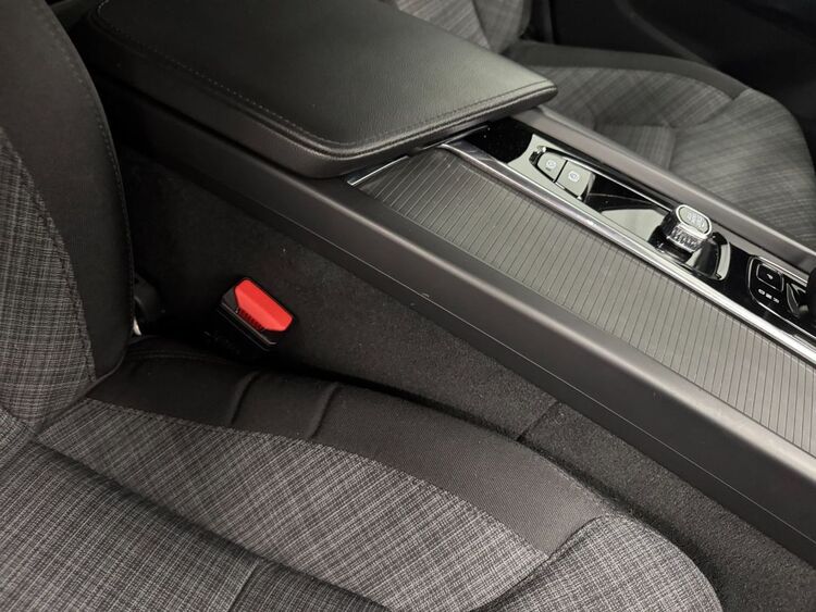 Volvo V60 CORE AUTO foto 37