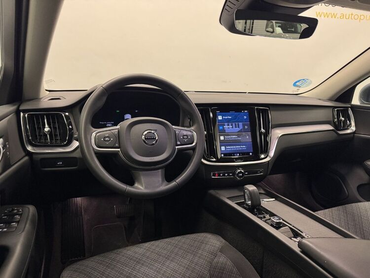 Volvo V60 CORE AUTO foto 9