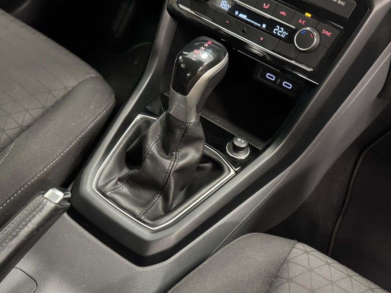 Volkswagen T-Cross ADVANCE miniatura 30