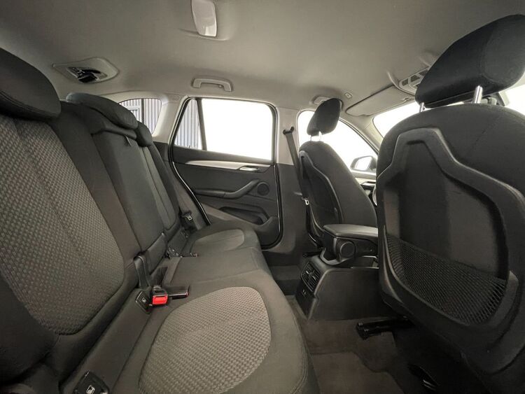BMW X1 SDRIVE 18D foto 44