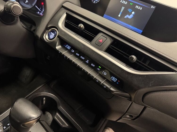 Lexus NX UX 250H PREMIUM foto 31