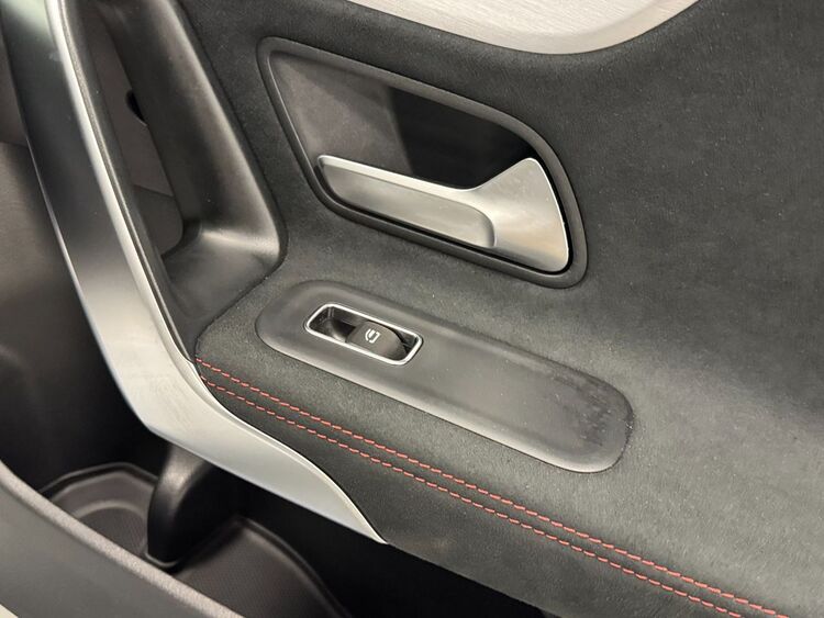 Mercedes CLA CLA 200 foto 29