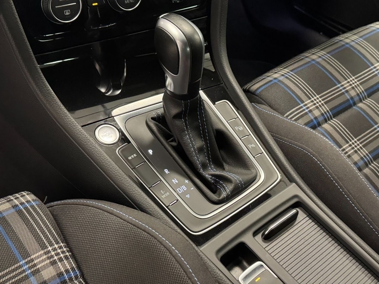 Volkswagen Golf GTE 1.4 TSI e-Power Híbrido enchufable 204 5p foto 30