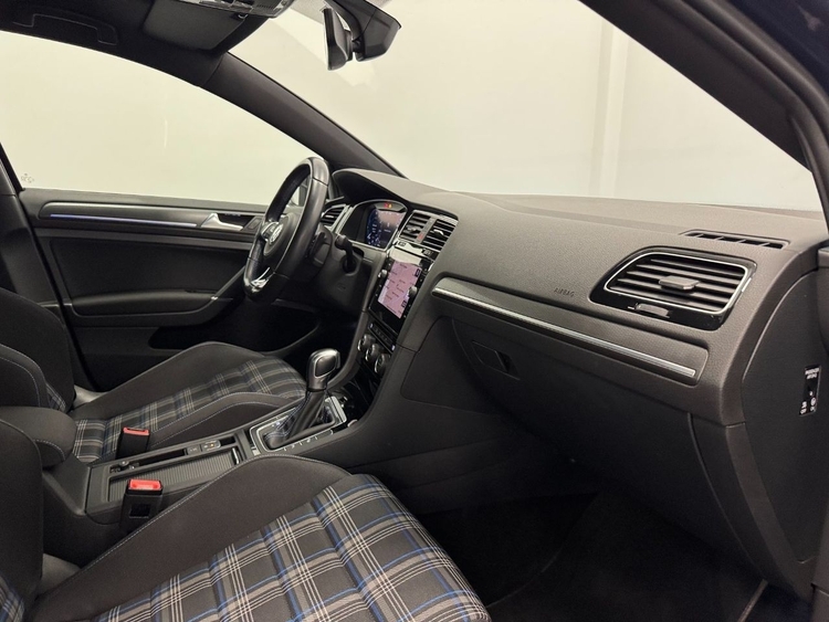 Volkswagen Golf GTE 1.4 TSI e-Power Híbrido enchufable 204 5p foto 32