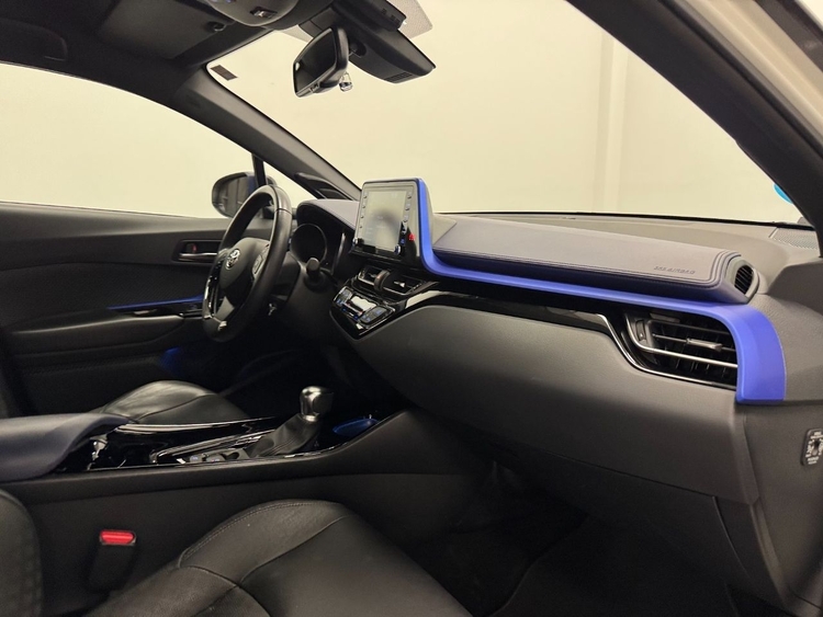 Toyota C-HR CHR foto 34