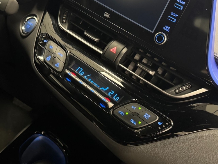 Toyota C-HR CHR foto 41