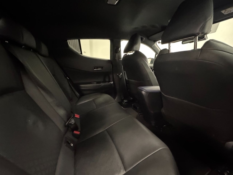 Toyota C-HR CHR foto 44