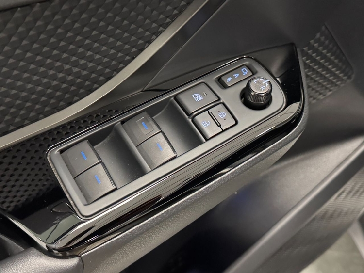 Toyota C-HR 180H ADVANCE foto 15