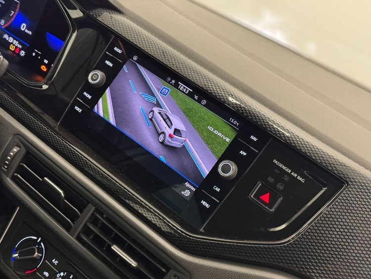 Volkswagen Polo LIFE foto 31