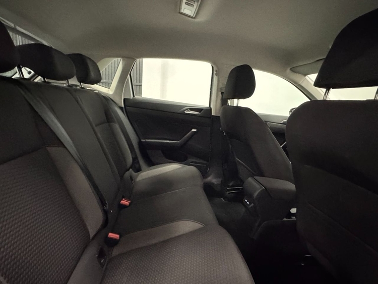 Volkswagen Polo LIFE foto 37