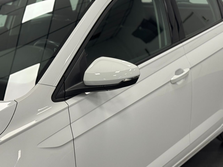 Volkswagen Polo LIFE foto 39