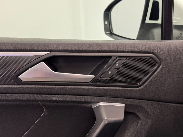 Volkswagen Tiguan R LINE foto 12